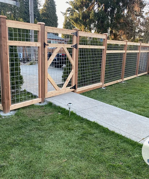 Split Rail With Field Fence in Sumner